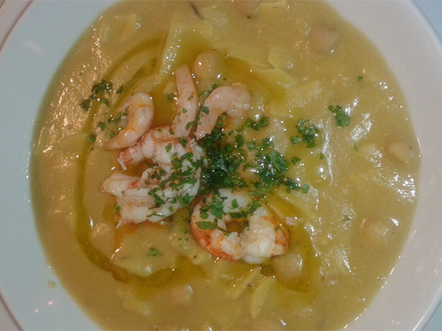 vellutata di ceci con mazzancolle